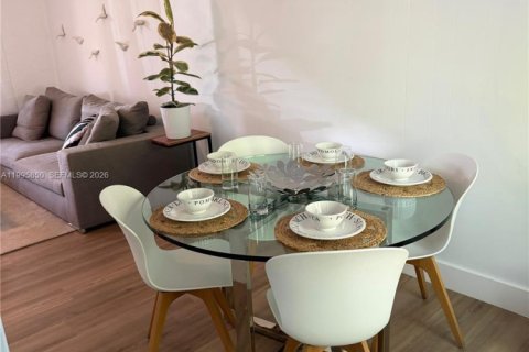 Casa en alquiler en Biscayne Park, Florida, 2 dormitorios, 144.74 m2 № 2064433 - foto 8
