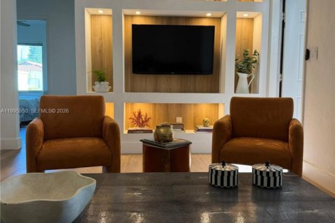 Casa en Biscayne Park, Florida 2 dormitorios, 144.74 m2 № 2064433