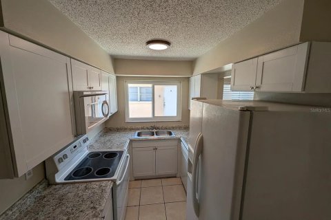 Купить коммерческую недвижимость в Ротонда, Флорида 8 спален, 321.07м2, № 1563488 - фото 15