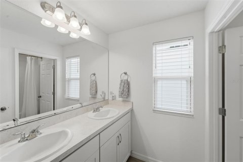 Adosado en venta en Kissimmee, Florida, 4 dormitorios, 178.19 m2 № 2129426 - foto 21