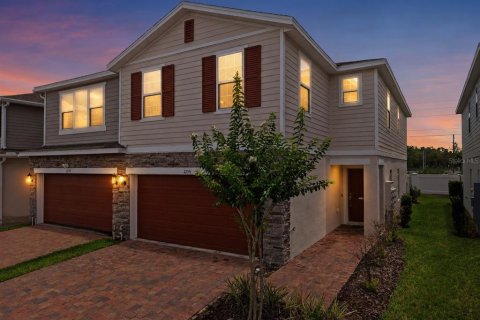 Touwnhouse à 100 LAS OLAS à Kissimmee, Floride 4 chambres, 178.19 m2 № 2129426
