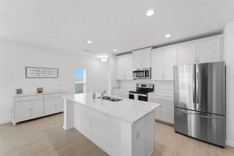 Adosado en venta en Kissimmee, Florida, 4 dormitorios, 178.19 m2 № 2129426 - foto 8