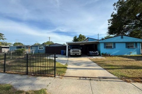 House in Tampa, Florida 2 bedrooms, 166.39 sq.m. № 2195678 - photo 4