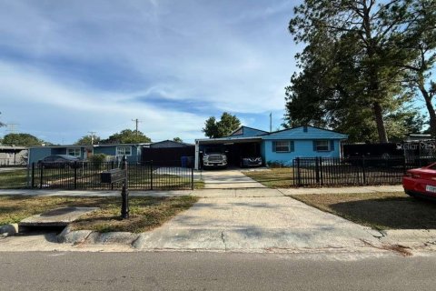 House in Tampa, Florida 2 bedrooms, 166.39 sq.m. № 2195678 - photo 3
