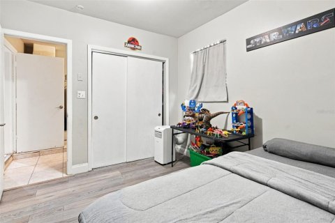 Villa ou maison à vendre à Poinciana, Floride: 3 chambres, 91.79 m2 № 2291833 - photo 17