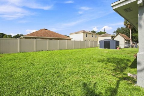 Villa ou maison à vendre à Poinciana, Floride: 3 chambres, 91.79 m2 № 2291833 - photo 23
