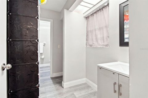 Villa ou maison à vendre à Poinciana, Floride: 3 chambres, 91.79 m2 № 2291833 - photo 13