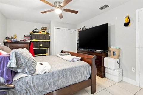 Villa ou maison à vendre à Poinciana, Floride: 3 chambres, 91.79 m2 № 2291833 - photo 12