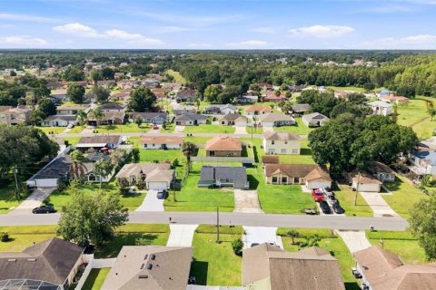 Villa ou maison à vendre à Poinciana, Floride: 3 chambres, 91.79 m2 № 2291833 - photo 27
