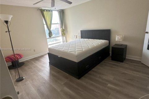 Copropriété à louer à Sunny Isles Beach, Floride: 1 chambre, 67.35 m2 № 1990536 - photo 8