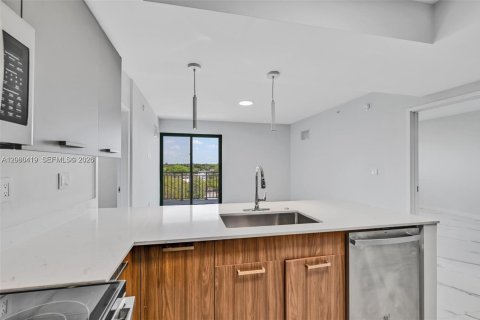 Appartement à louer à North Miami, Floride: 2 chambres, 83.7 m2 № 2185555 - photo 9