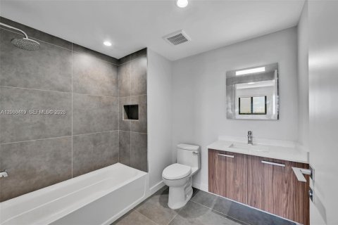 Appartement à louer à North Miami, Floride: 2 chambres, 83.7 m2 № 2185555 - photo 18