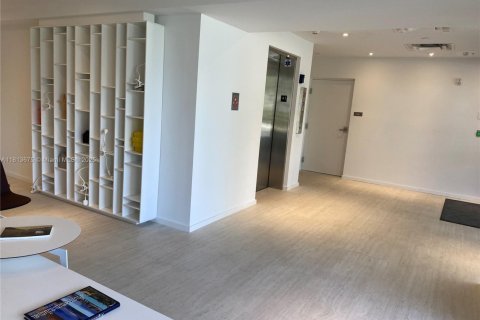 Condo in Bal Harbour, Florida, 1 bedroom  № 1761796 - photo 23