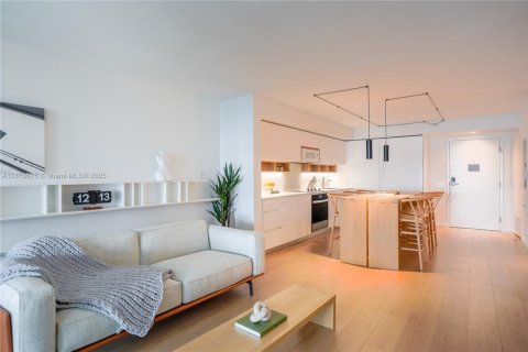Condo in Bal Harbour, Florida, 1 bedroom  № 1761796 - photo 6