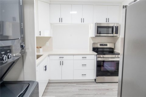 Villa ou maison à Lauderhill, Floride 3 chambres, 133.69 m2 № 1988337