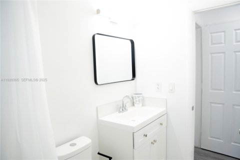 Villa ou maison à vendre à Lauderhill, Floride: 3 chambres, 133.69 m2 № 1988337 - photo 12