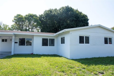 Villa ou maison à vendre à Lauderhill, Floride: 3 chambres, 133.69 m2 № 1988337 - photo 8