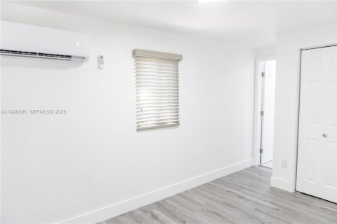 Villa ou maison à vendre à Lauderhill, Floride: 3 chambres, 133.69 m2 № 1988337 - photo 21