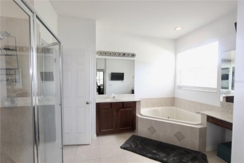 Casa en venta en Apopka, Florida, 4 dormitorios, 240.52 m2 № 1905674 - foto 28