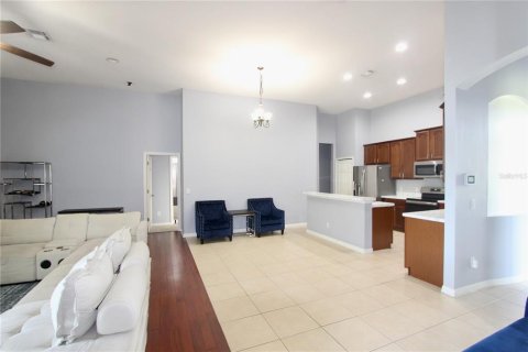 Casa en venta en Apopka, Florida, 4 dormitorios, 240.52 m2 № 1905674 - foto 9