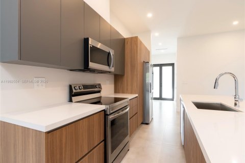 Купить таунхаус в Форт-Лодердейл, Флорида 3 спальни, 144м2, № 2065765 - фото 8