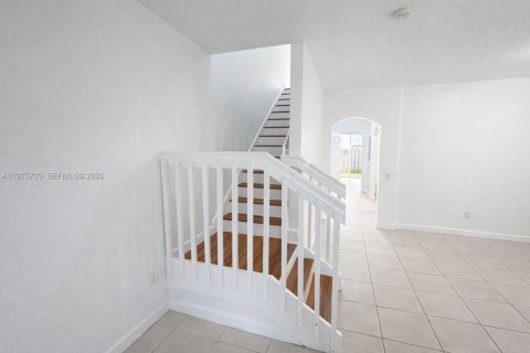 Townhouse in Miramar, Florida 3 bedrooms, 134.71 sq.m. № 2040083 - photo 14