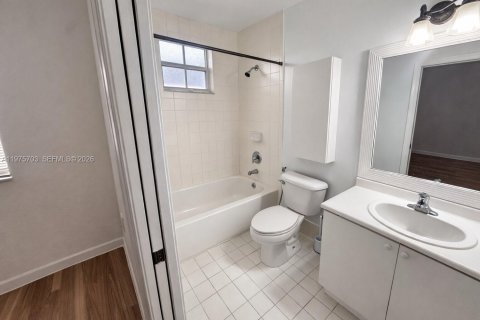 Townhouse in Miramar, Florida 3 bedrooms, 134.71 sq.m. № 2040083 - photo 17