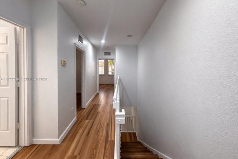 Townhouse in Miramar, Florida 3 bedrooms, 134.71 sq.m. № 2040083 - photo 15