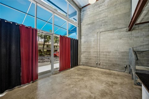 Condo in Gainesville, Florida, 3 bedrooms № 2199166 - photo 10