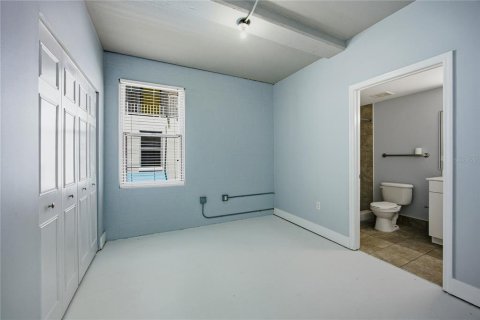 Condo in Gainesville, Florida, 3 bedrooms № 2199166 - photo 26