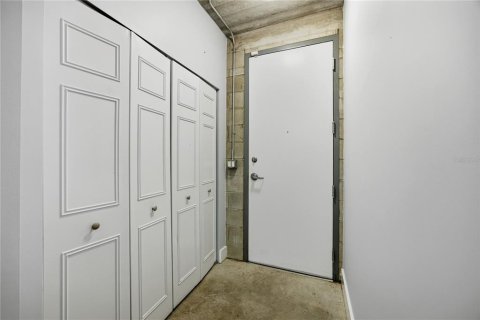 Condo in Gainesville, Florida, 3 bedrooms № 2199166 - photo 24
