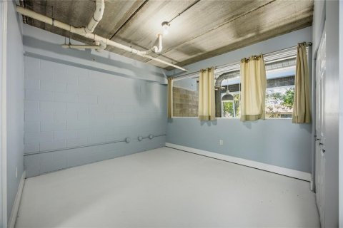 Condo in Gainesville, Florida, 3 bedrooms № 2199166 - photo 29