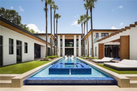 House in Pinecrest, Florida 7 bedrooms, 728.45 sq.m. № 2248761