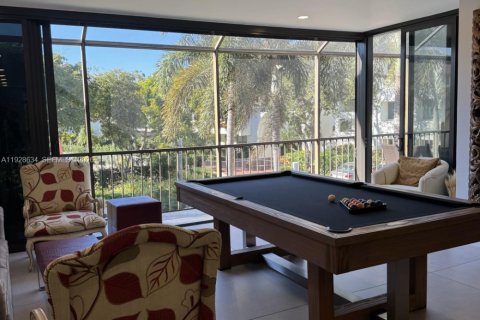 Купить таунхаус в Майами, Флорида 3 спальни, 324.51м2, № 1987084 - фото 16