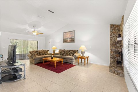 House in Dunnellon, Florida 3 bedrooms, 136.57 sq.m. № 1385483 - photo 8