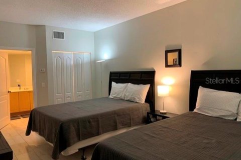 House in Bradenton, Florida 2 bedrooms, 103.96 sq.m. № 2199793 - photo 9