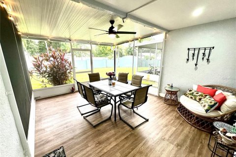 Adosado en venta en Brandon, Florida, 2 dormitorios, 148.18 m2 № 1900203 - foto 11