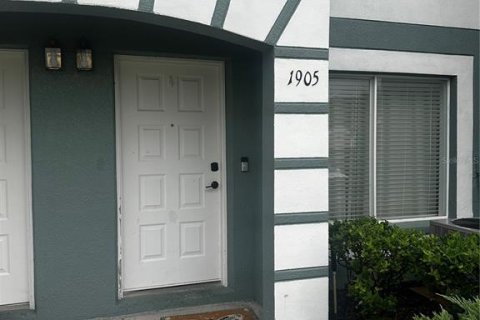 Adosado en venta en Brandon, Florida, 2 dormitorios, 148.18 m2 № 1900203 - foto 1
