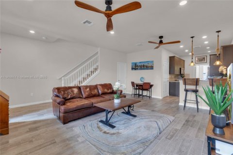 Touwnhouse à vendre à Hollywood, Floride: 3 chambres, 132.01 m2 № 1964192 - photo 5