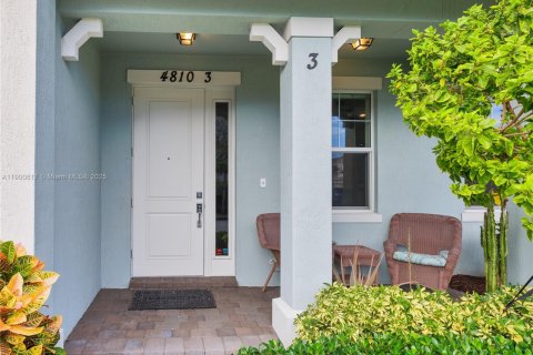 Touwnhouse à vendre à Hollywood, Floride: 3 chambres, 132.01 m2 № 1964192 - photo 3