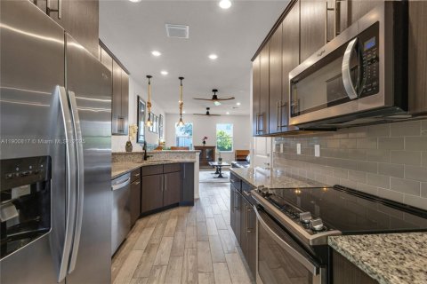 Touwnhouse à vendre à Hollywood, Floride: 3 chambres, 132.01 m2 № 1964192 - photo 7