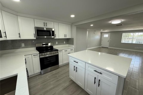 Купить виллу или дом в Гудзон, Флорида 5 комнат, 137.03м2, № 1870404 - фото 5