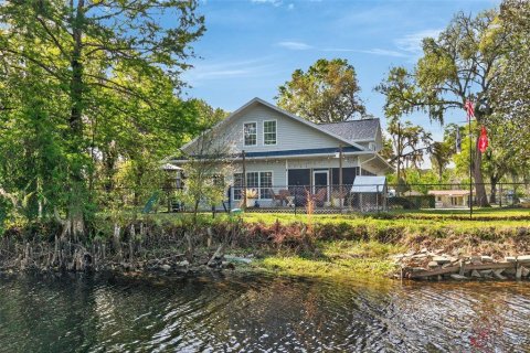 Villa ou maison à Floral City, Floride 5 chambres, 202.16 m2 № 2095425