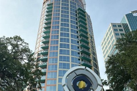 Condominio en venta en Orlando, Florida, 2 dormitorios, 107.49 m2 № 1907298 - foto 3