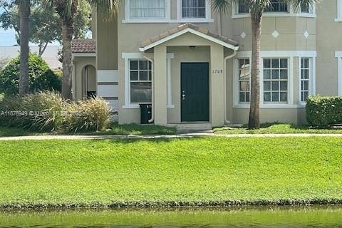 Condominio en alquiler en North Lauderdale, Florida, 3 dormitorios № 1928684 - foto 2