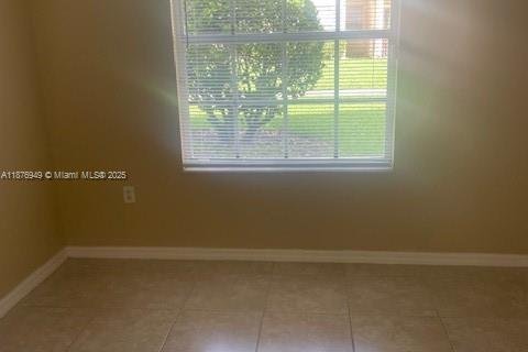 Condominio en alquiler en North Lauderdale, Florida, 3 dormitorios № 1928684 - foto 10