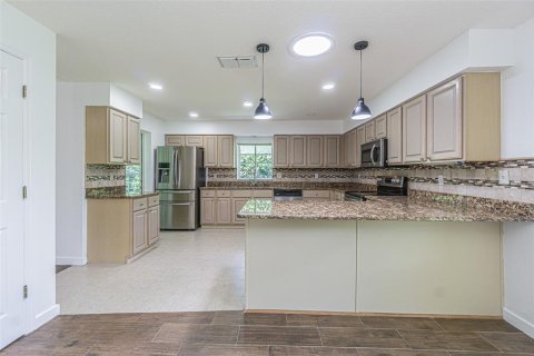 House in San Antonio, Florida 2 bedrooms, 157.93 sq.m. № 1838504 - photo 8
