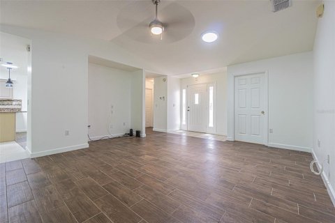 House in San Antonio, Florida 2 bedrooms, 157.93 sq.m. № 1838504 - photo 17