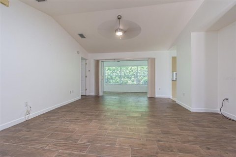 House in San Antonio, Florida 2 bedrooms, 157.93 sq.m. № 1838504 - photo 22