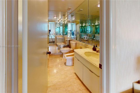 Condominio en venta en Miami, Florida, 2 dormitorios, 152.17 m2 № 1922705 - foto 22